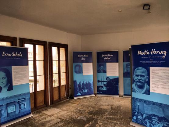 Posted media